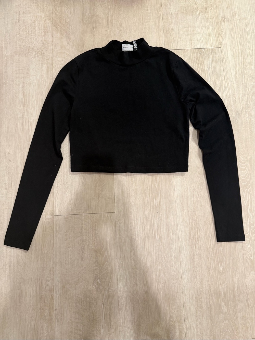 Cropped Long Sleeve Top